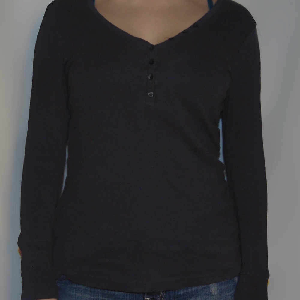 Old Navy button long sleeve tee